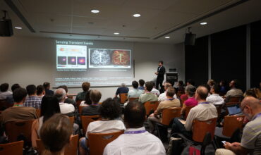 Nelson Díaz en conferencia de optica